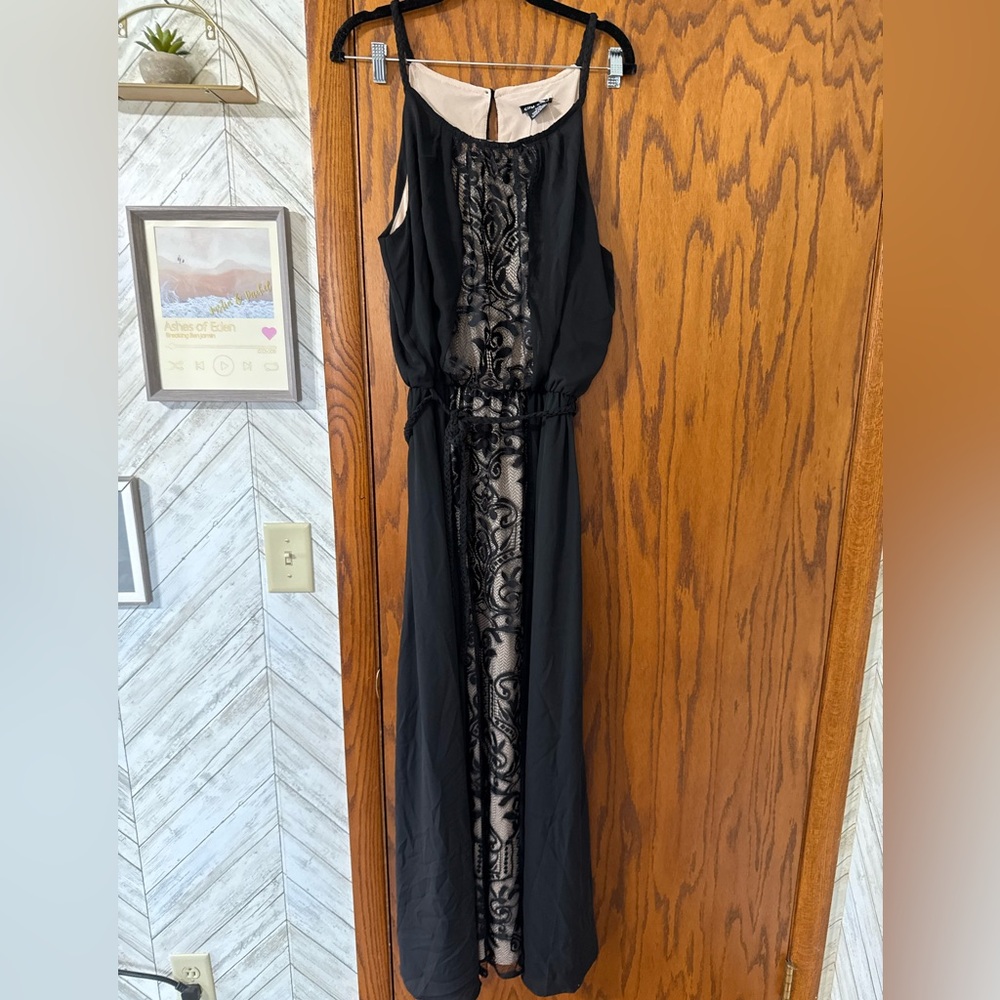 Maxi Dress with Lace Detail